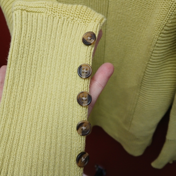 Women's Yellow Sweater - Picture 5 of 8